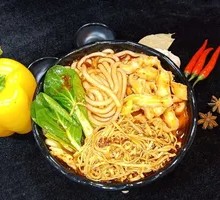 Knife-Sliced Noodles with Two Types of Potato Noodles