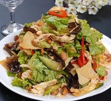 Torn Mixed Vegetables Salad
