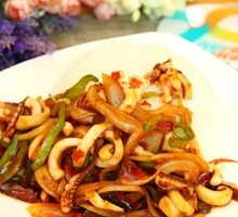Squid and Knife-Sliced Noodles