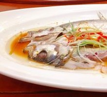 Steamed Large White Fish