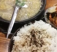 Sour Cabbage and Vermicelli Pot
