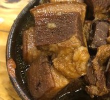 Sour Cabbage Pot with Pork