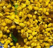 Pork Skin Stir-Fried with Yellow Beans