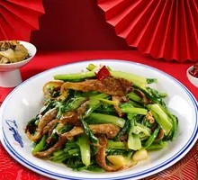 Fresh Mushroom and Lettuce