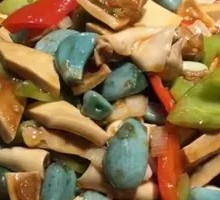 Pickled Garlic Stir-fried Heart Intestines