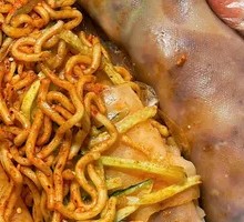 Spicy Noodles Wrapped in Cold Skin