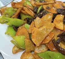 Yellow Mushroom Potato Slices