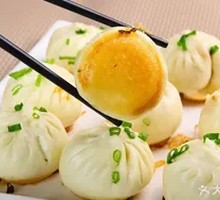 Napa Cabbage and Vermicelli Pan-Fried Buns