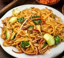 Vegetable Stir-Fried Noodles