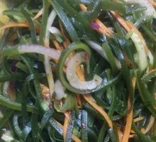 Sweet and Sour Seaweed Salad