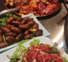 Qiqi Family Mixed Meat