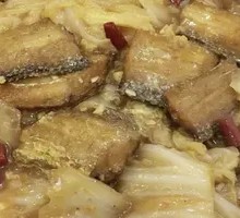 Fried Yellow Croaker with Chinese Cabbage