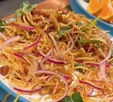Stir-Fried Bean Sprouts with Three Threads