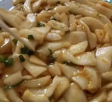 Old Cucumber Stir-fried with Intestine Rice Noodles