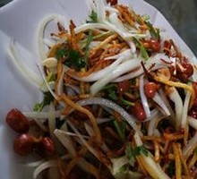 Stir-Fried Bean Sprouts with Three Threads