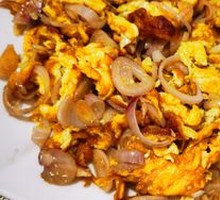 Foolish Egg Stir-fried with Green Onion