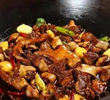 Stewed Chicken in Iron Pot