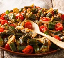 Golden Garlic Okra with Plum Meat
