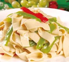 Bell Pepper and Tofu Skin Stir-Fry