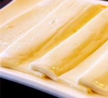 Naxi Hand-Rolled Noodles