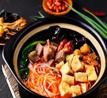 Meatball Family Feast Rice Noodles