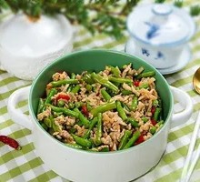Stir-Fried Dried Bean Threads with Pork