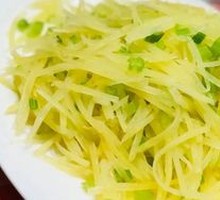 Stir-Fried Green Chili with Potato Strips