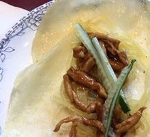 Beijing-style Shredded Pork in Soy Sauce