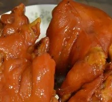 Flower-Open Pork Shank