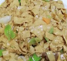 Stir-fried Tofu Sheets with Meat