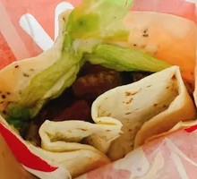 大饼卷黑椒牛肉