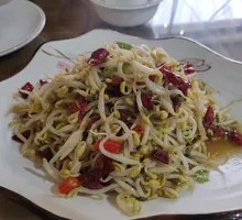 Sour Stir-Fried Bean Sprouts