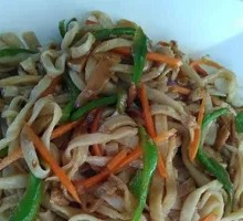 Spicy Pepper and Pork Noodles
