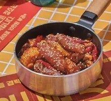 Sweet and Spicy Pig Trotters