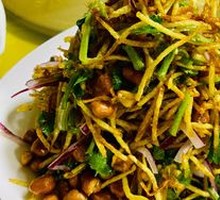Stir-Fried Bean Sprouts with Three Threads