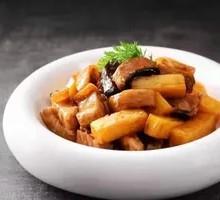 Braised Carp with Potatoes