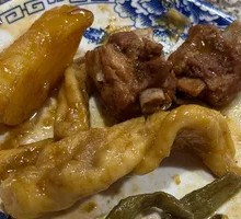 Pork Rib and Chicken Claw Hot Pot