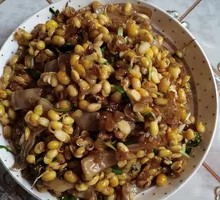 Donkey Skin Stir-fried with Mung Bean Sprouts