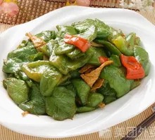 Stir-Fried Pork with Large Chili Peppers