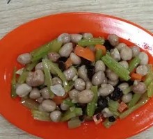 Stir-fried Celery with Peanut