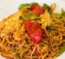 Tomato and Egg Fried Noodles