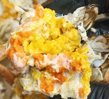 Steamed Full-Yolk Female Crab