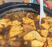 Braised Pork and Tofu Hot Pot