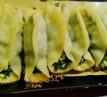 Fresh Pork and Celery Pan-Fried Dumplings