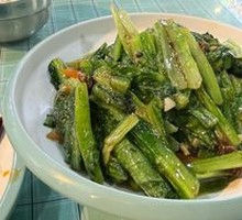 Braised Tofu Paste with Eel and Pak Choi