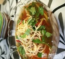 Cold Noodle Soup with Dried Tofu Strips