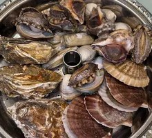 Mixed Steamed Seafood Pot