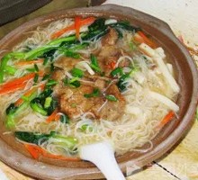 Braised Round Noodles in Clay Pot