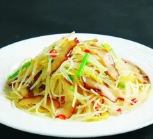 Water Dropwort and Potato Stir-fry