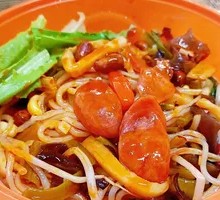 腊肠炒螺蛳粉